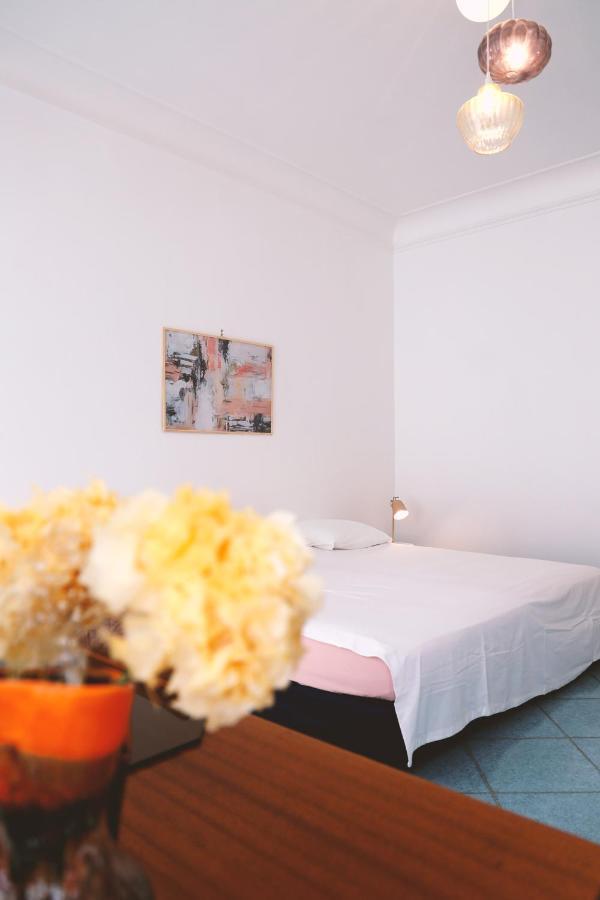 Maison Trenca ม็องตง ภายนอก รูปภาพ